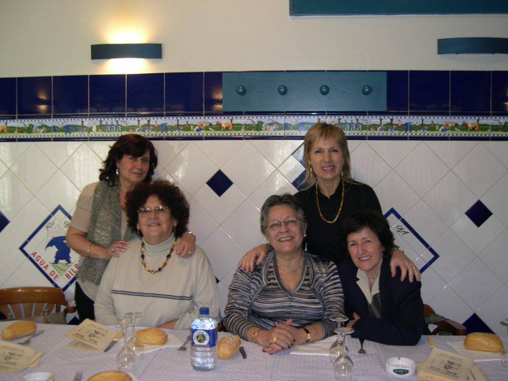 Poetas en la inaguración sala A.Figueroa